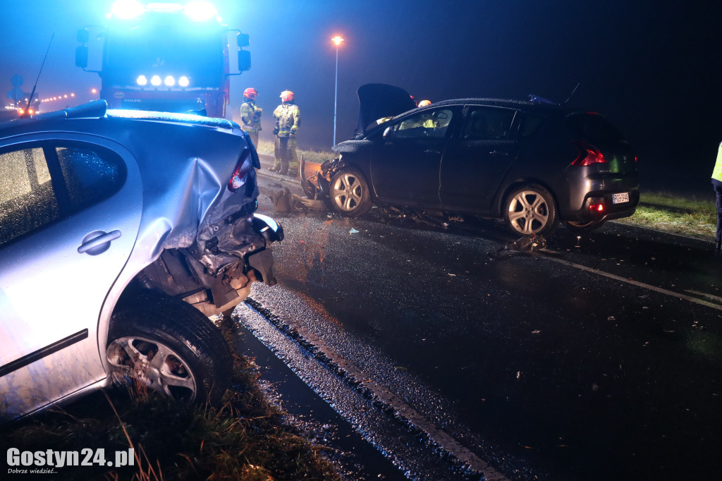 Trzy samochody zderzyły się na DK12 pod Gostyniem