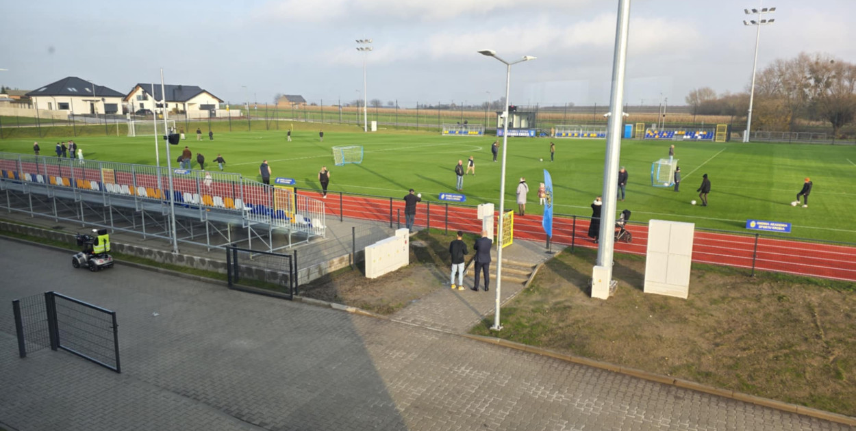 Drzwi otwarte na nowym stadionie w Krobi