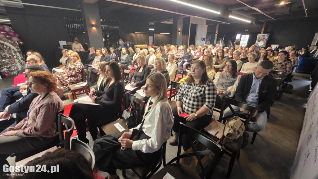Konferencja o kobietach i dla kobiet w Gostyniu
