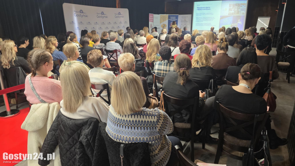 Konferencja o kobietach i dla kobiet w Gostyniu