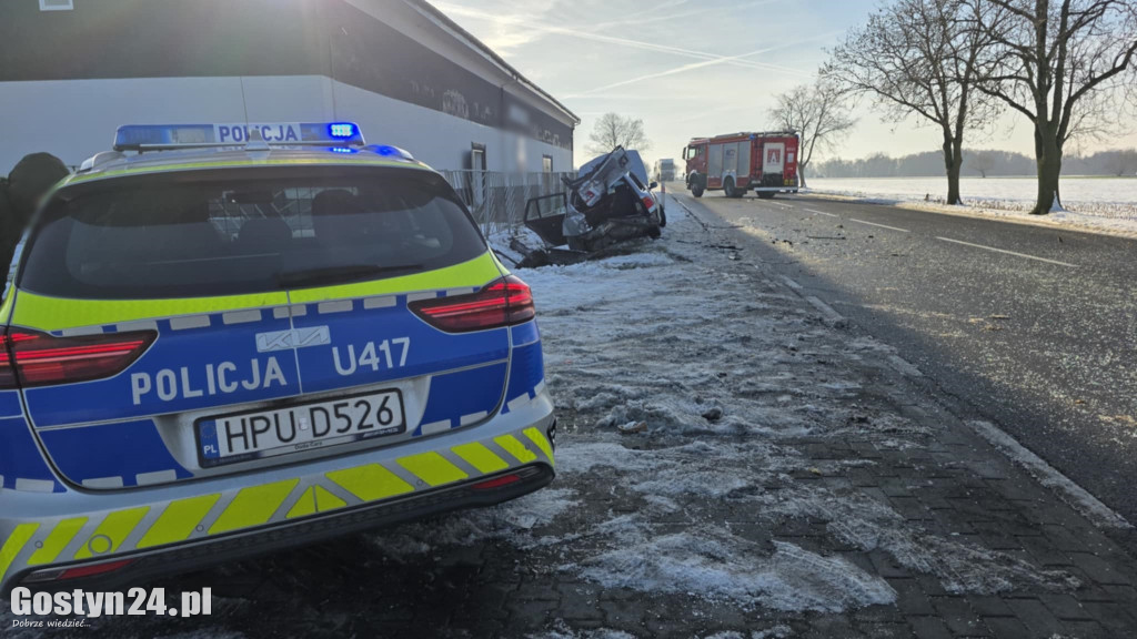 Wypadek na DW434. Zderzyły się dwa auta