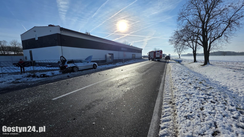 Wypadek na DW434. Zderzyły się dwa auta