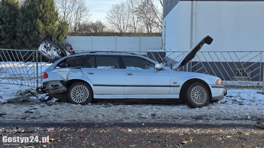 Wypadek na DW434. Zderzyły się dwa auta
