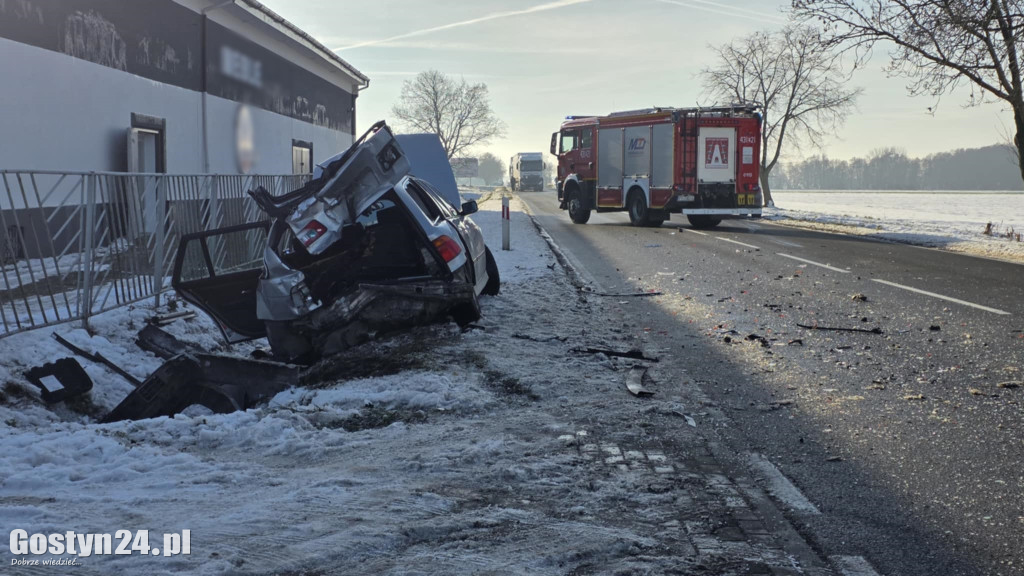 Wypadek na DW434. Zderzyły się dwa auta