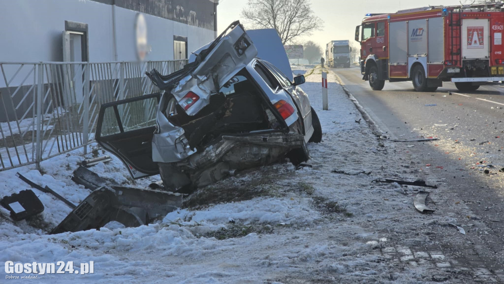 Wypadek na DW434. Zderzyły się dwa auta