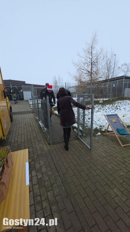 Mikołajkowy Dzień otwarty w schronisku w Dalabuszkach