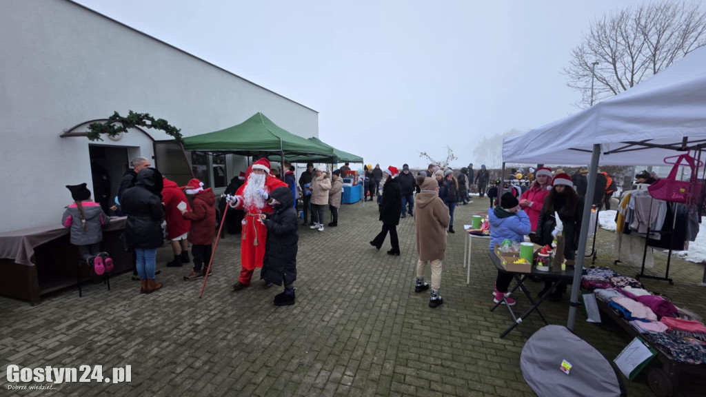 Mikołajkowy Dzień otwarty w schronisku w Dalabuszkach