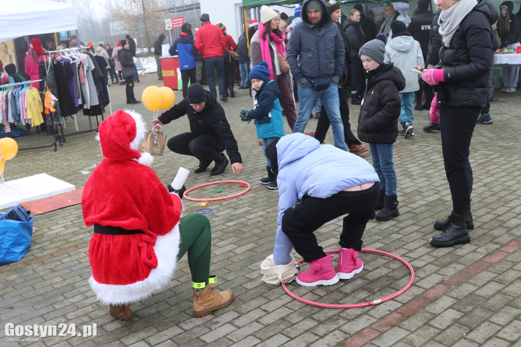 Mikołajkowy Dzień otwarty w schronisku w Dalabuszkach