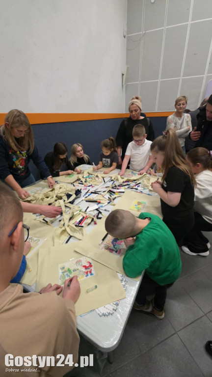 Bożonarodzeniowy jarmark w gostyńskim liceum