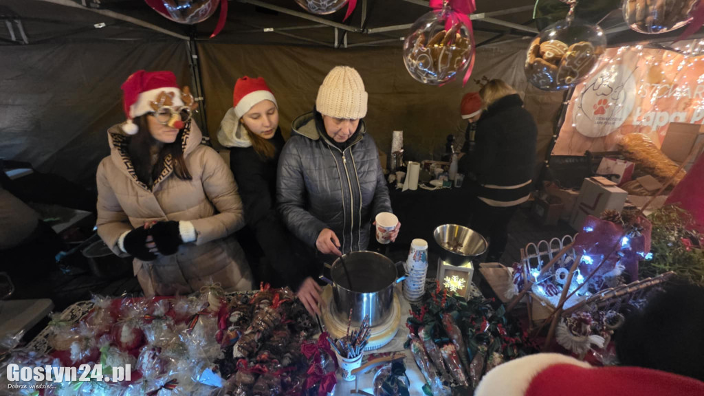 Mikołajki na rynku w Piaskach