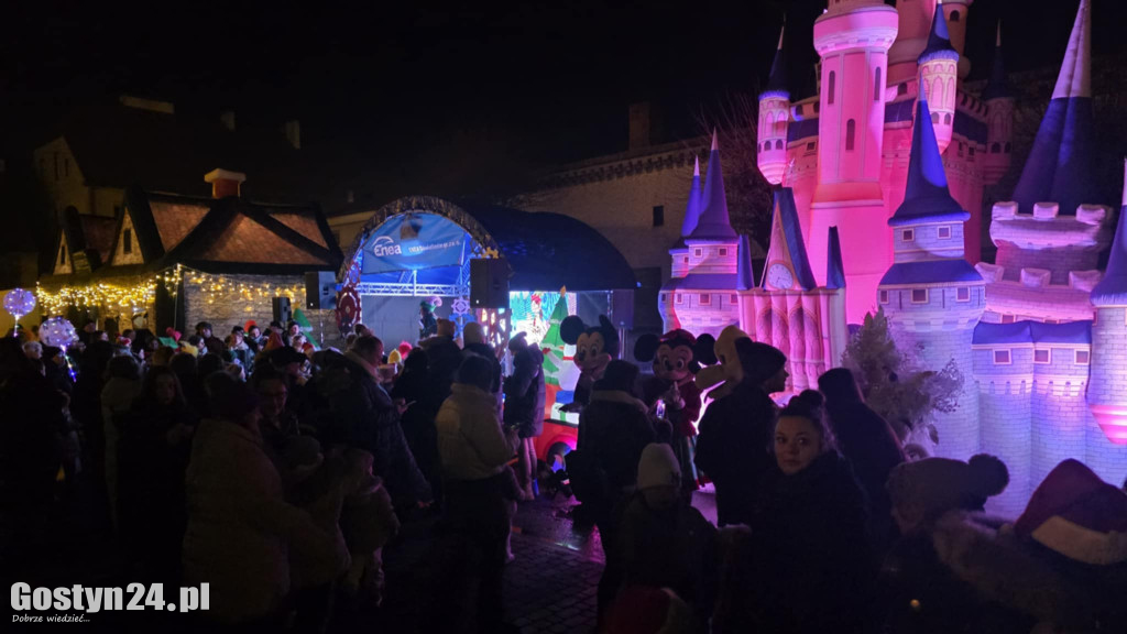 Mikołajki na rynku w Piaskach