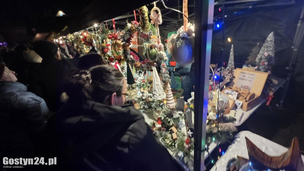 Mikołajki na rynku w Piaskach