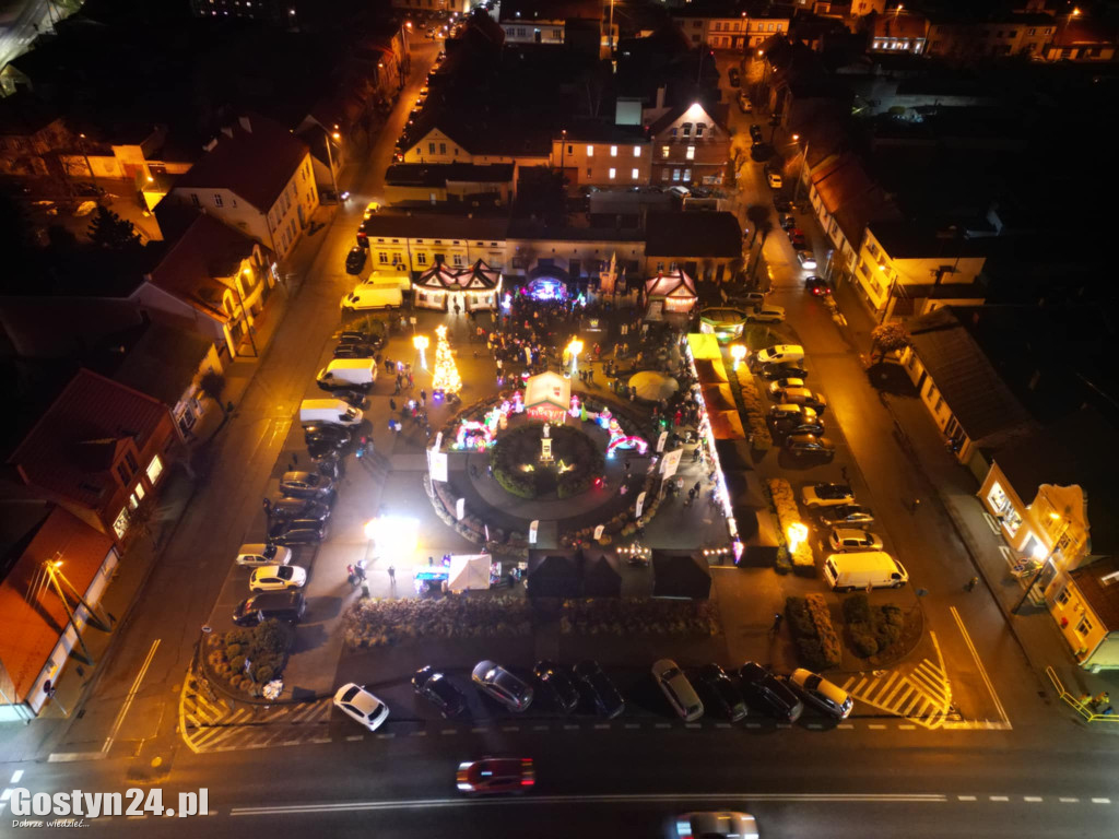 Mikołajki na rynku w Piaskach