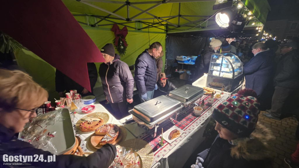 Mikołajki na rynku w Piaskach