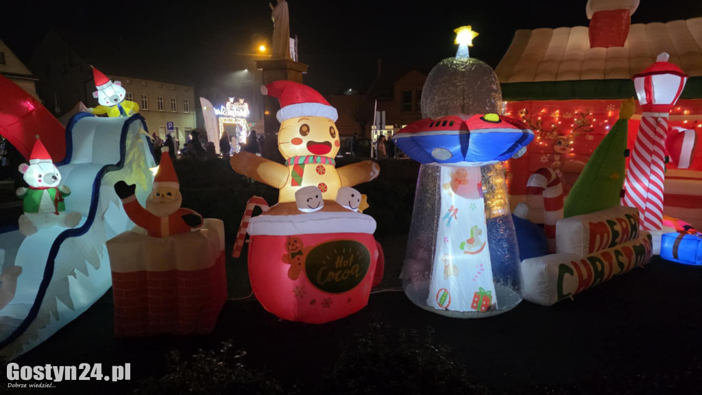 Mikołajki na rynku w Piaskach