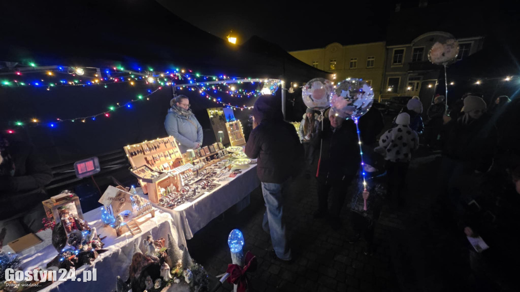 Mikołajki na rynku w Piaskach