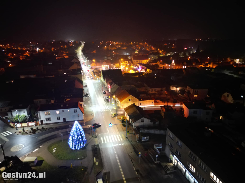 Mikołajki na rynku w Piaskach