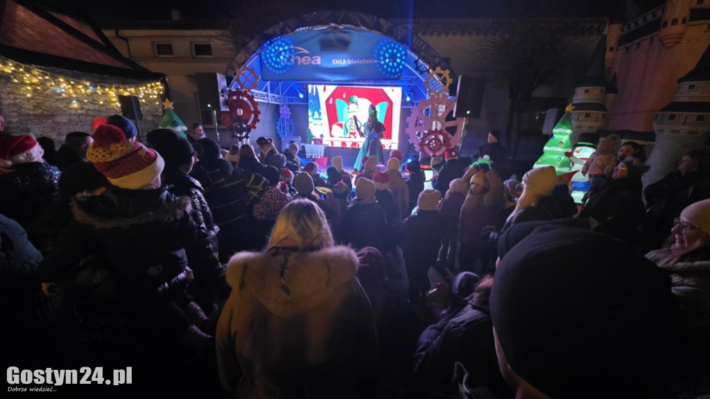 Mikołajki na rynku w Piaskach