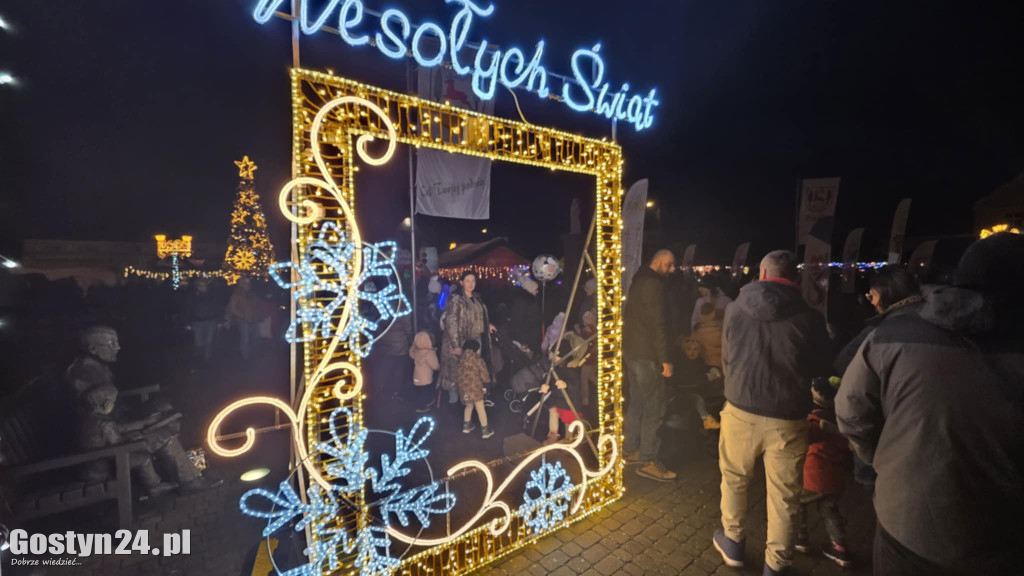 Mikołajki na rynku w Piaskach