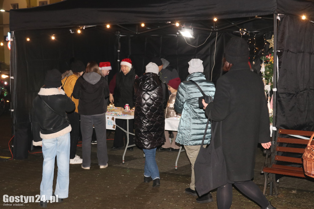 Mikołajki na rynku w Piaskach