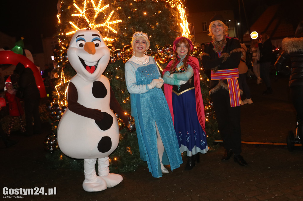 Mikołajki na rynku w Piaskach