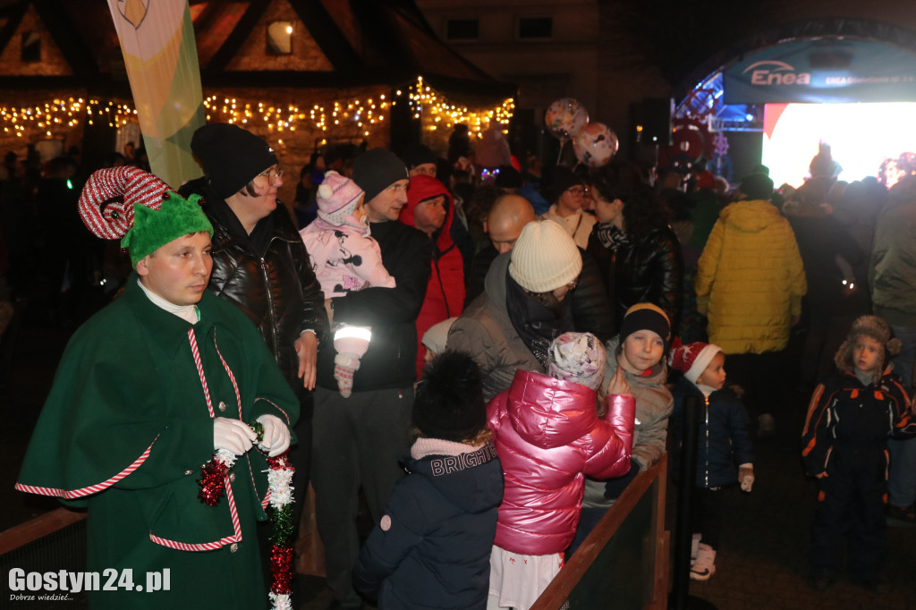 Mikołajki na rynku w Piaskach