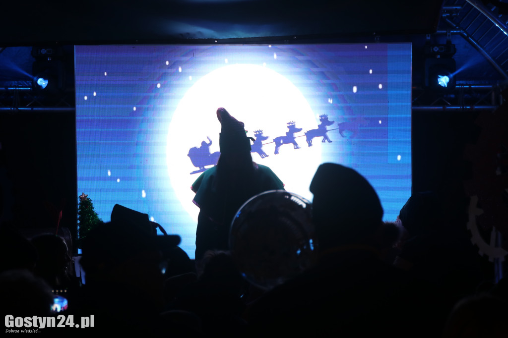 Mikołajki na rynku w Piaskach