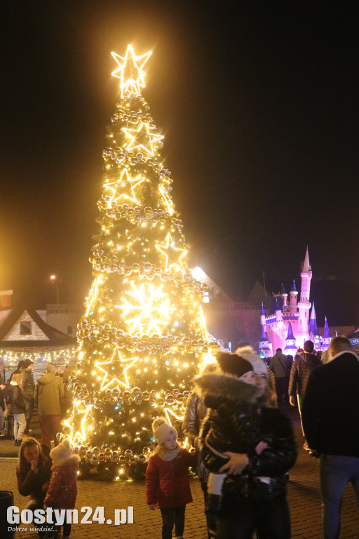 Mikołajki na rynku w Piaskach