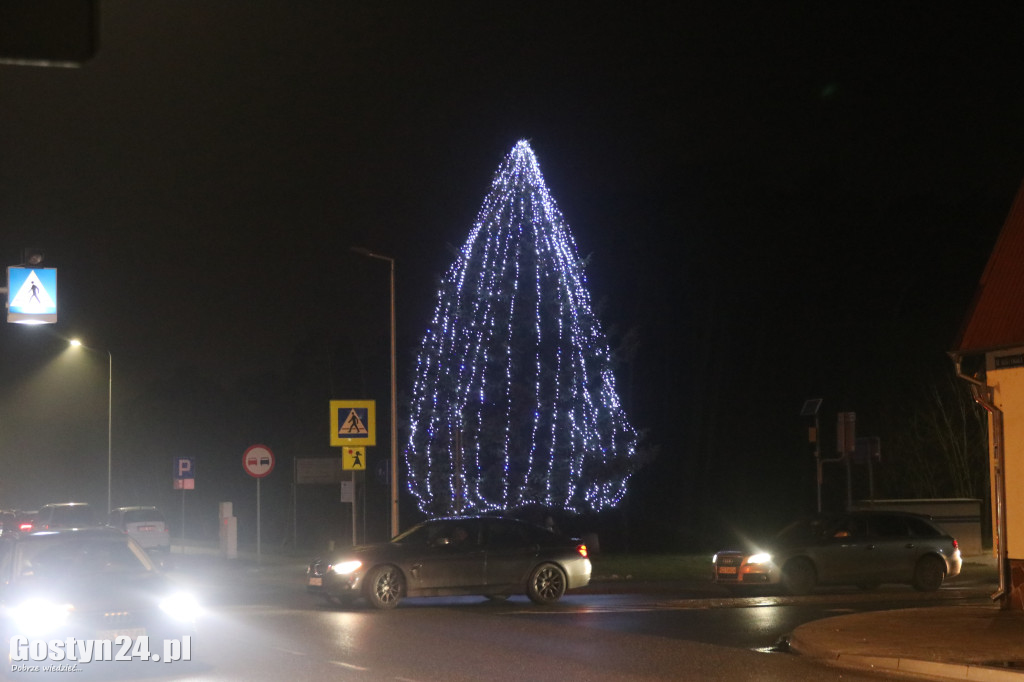 Mikołajki na rynku w Piaskach