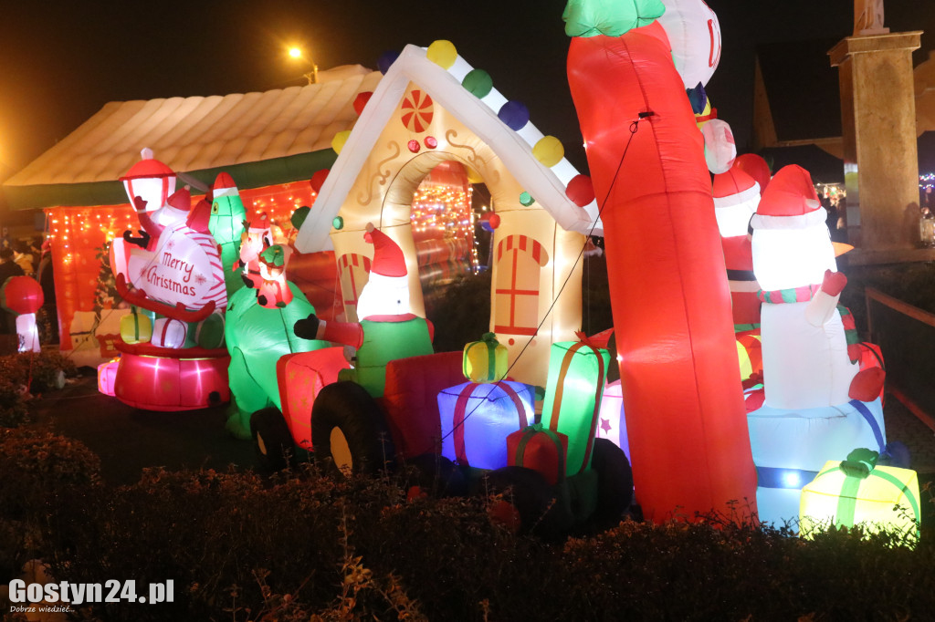 Mikołajki na rynku w Piaskach