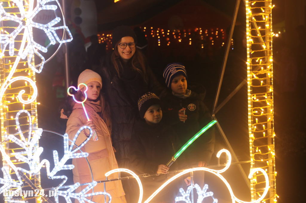 Mikołajki na rynku w Piaskach