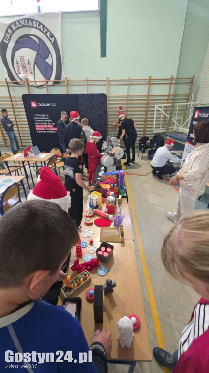 Mikołajkowa Liga Robotyki w SP 1 w Gostyniu