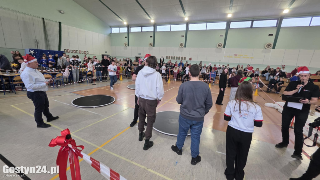 Mikołajkowa Liga Robotyki w SP 1 w Gostyniu