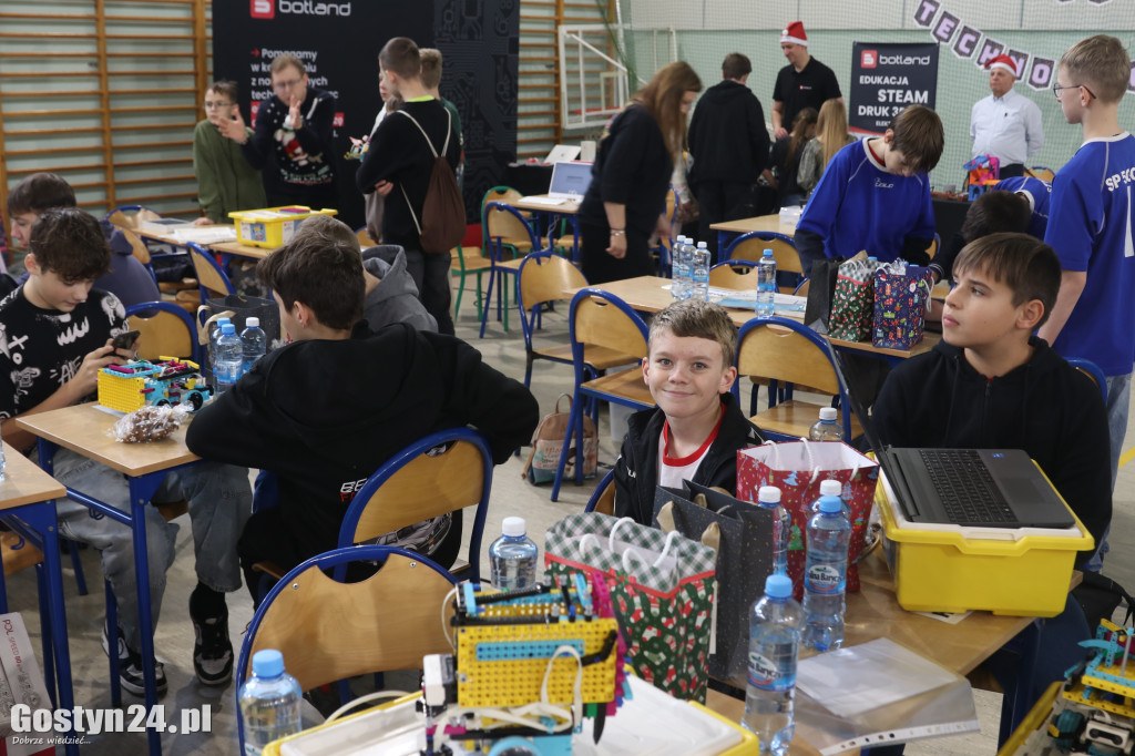 Mikołajkowa Liga Robotyki w SP 1 w Gostyniu