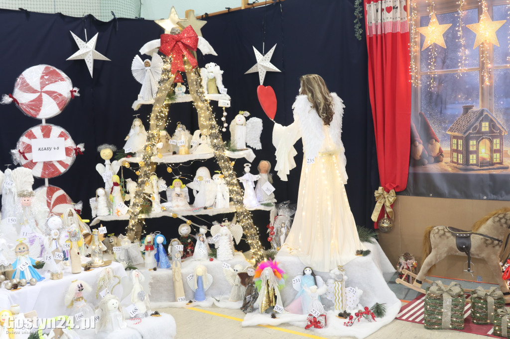 Mikołajkowa Liga Robotyki w SP 1 w Gostyniu