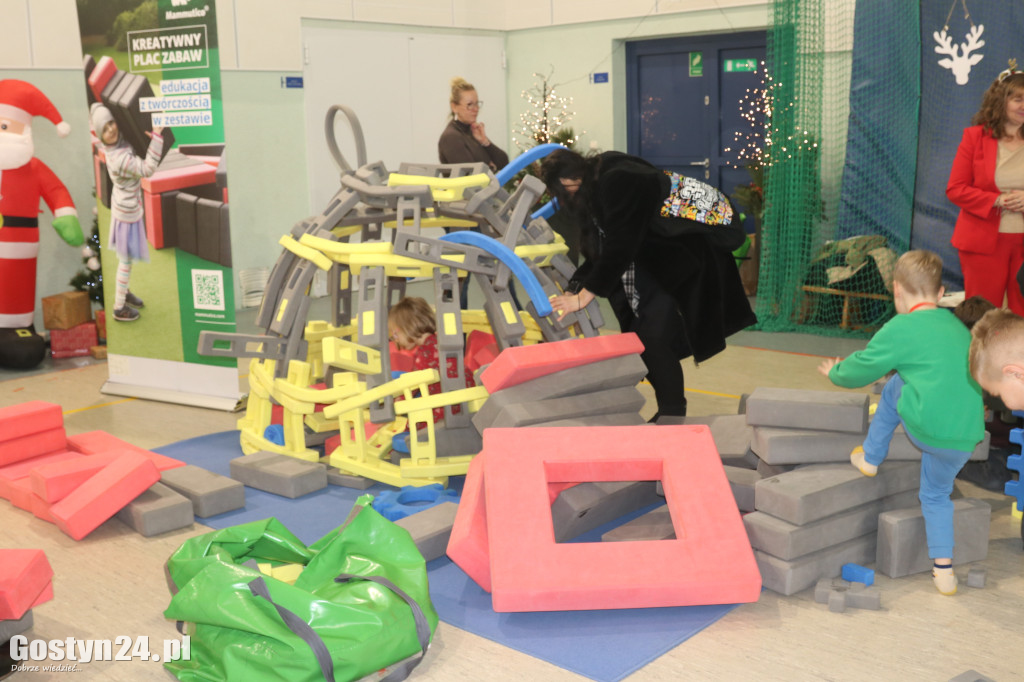 Mikołajkowa Liga Robotyki w SP 1 w Gostyniu