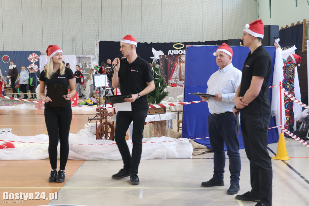 Mikołajkowa Liga Robotyki w SP 1 w Gostyniu