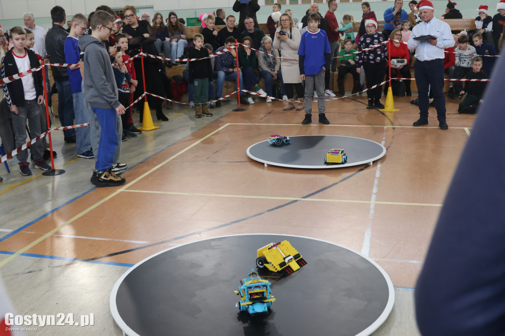 Mikołajkowa Liga Robotyki w SP 1 w Gostyniu