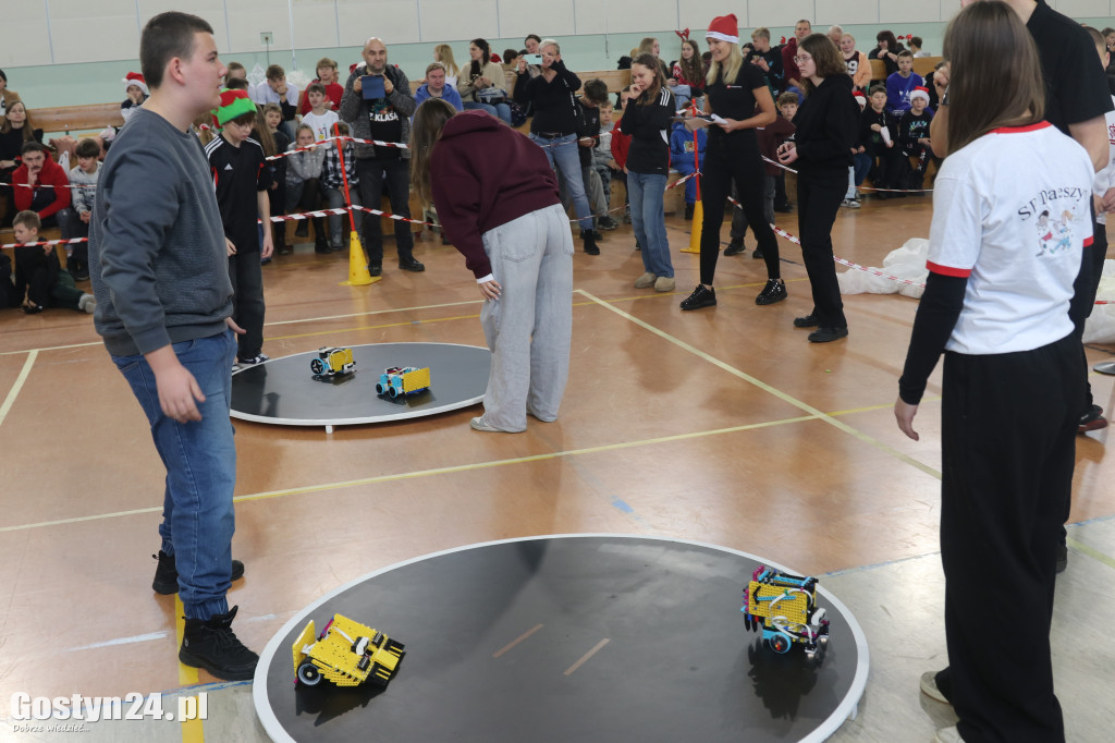 Mikołajkowa Liga Robotyki w SP 1 w Gostyniu