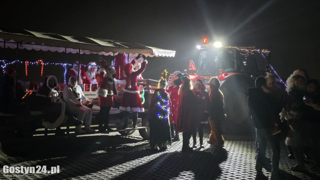 Mikołajkowy korowód przejechał przez Brzezie