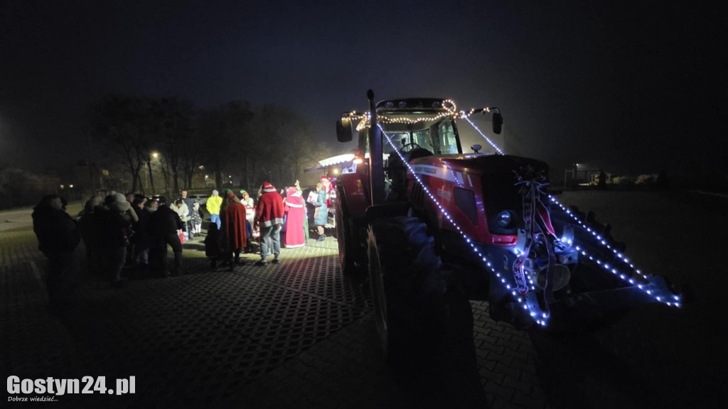 Mikołajkowy korowód przejechał przez Brzezie
