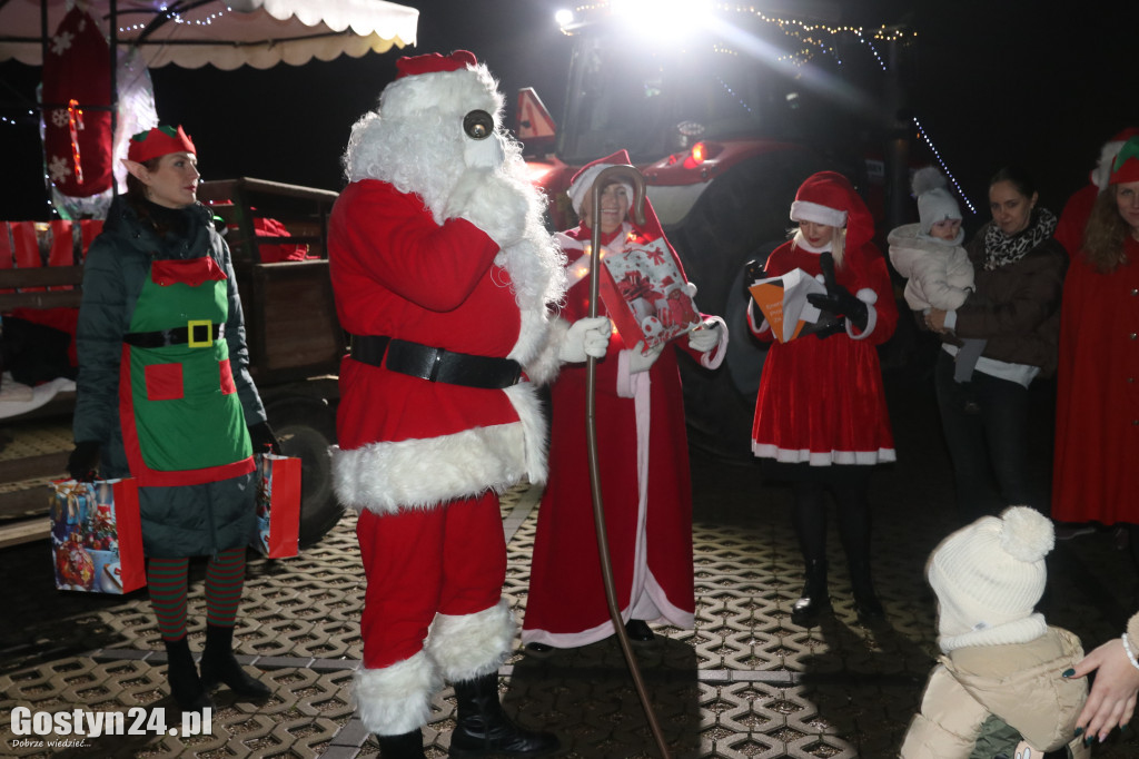 Mikołajkowy korowód przejechał przez Brzezie