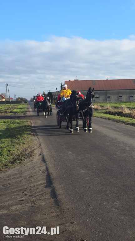 Mikołajkowy korowód w nowy składzie w Starej Krobi