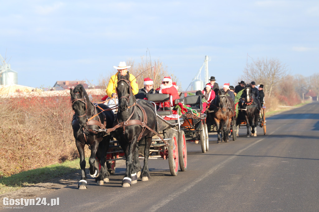 Mikołajkowy korowód w nowy składzie w Starej Krobi