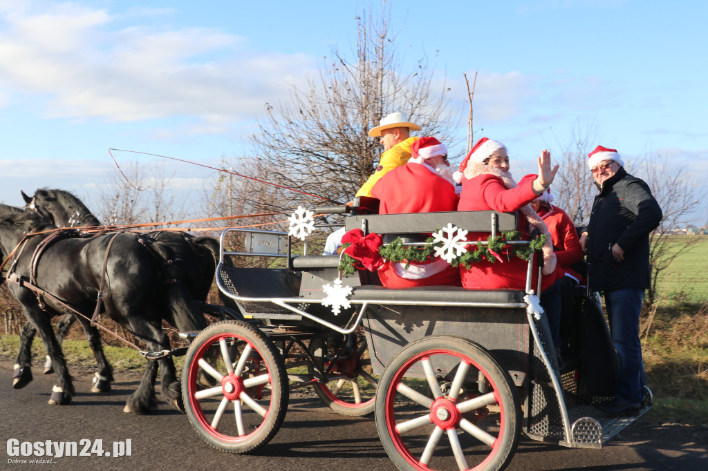 Mikołajkowy korowód w nowy składzie w Starej Krobi