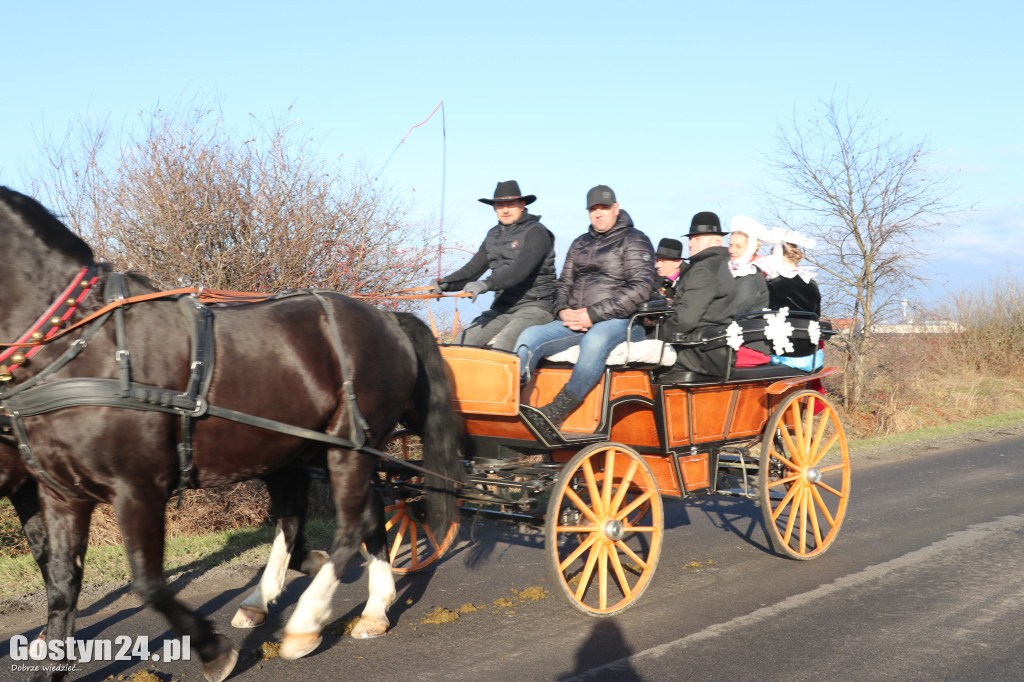 Mikołajkowy korowód w nowy składzie w Starej Krobi
