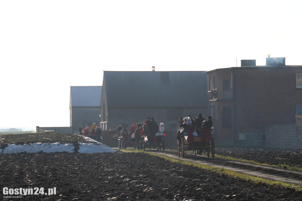 Mikołajkowy korowód w nowy składzie w Starej Krobi