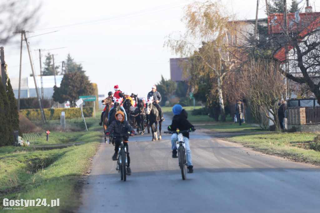 Mikołajkowy korowód w nowy składzie w Starej Krobi