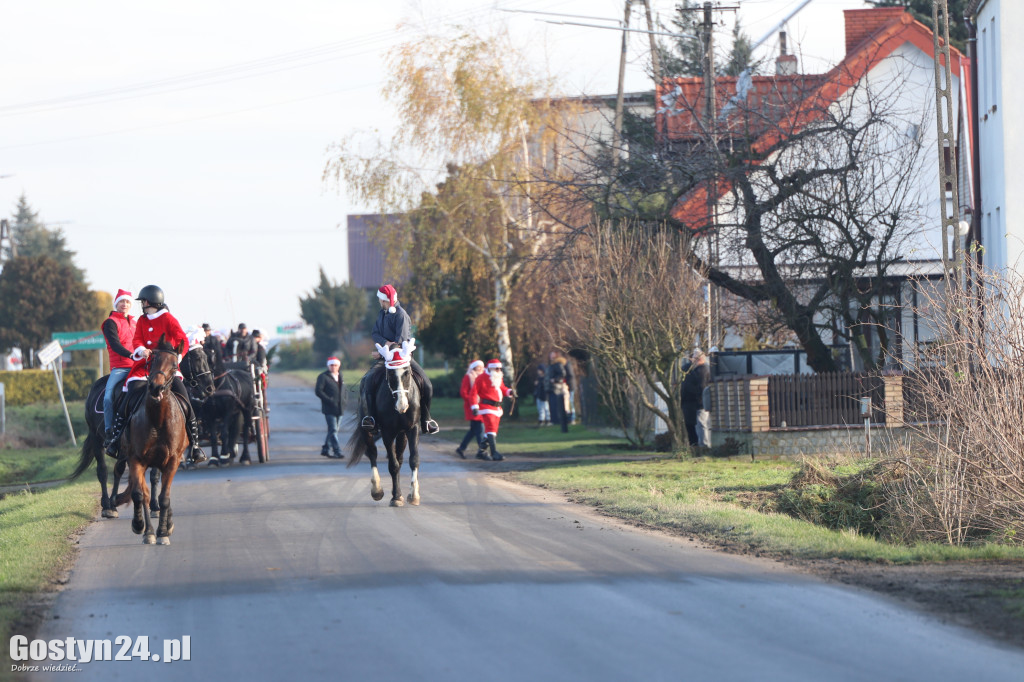 Mikołajkowy korowód w nowy składzie w Starej Krobi