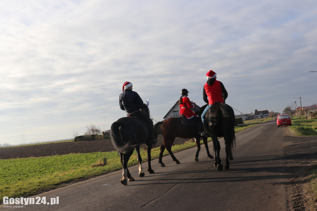 Mikołajkowy korowód w nowy składzie w Starej Krobi